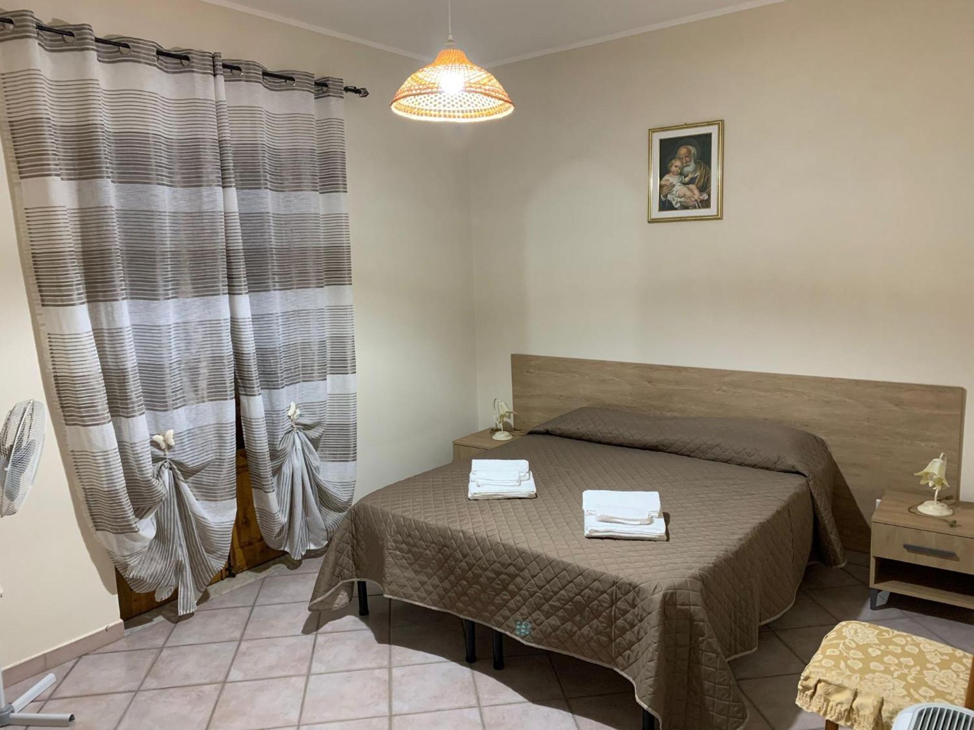 Casa Vacanze Villa Mariano Gangi Eksteriør bilde